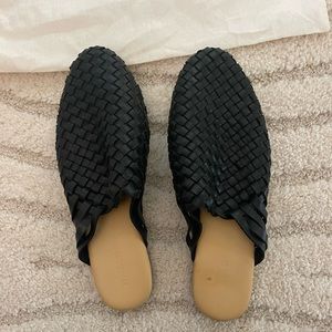 nisolo black woven flats